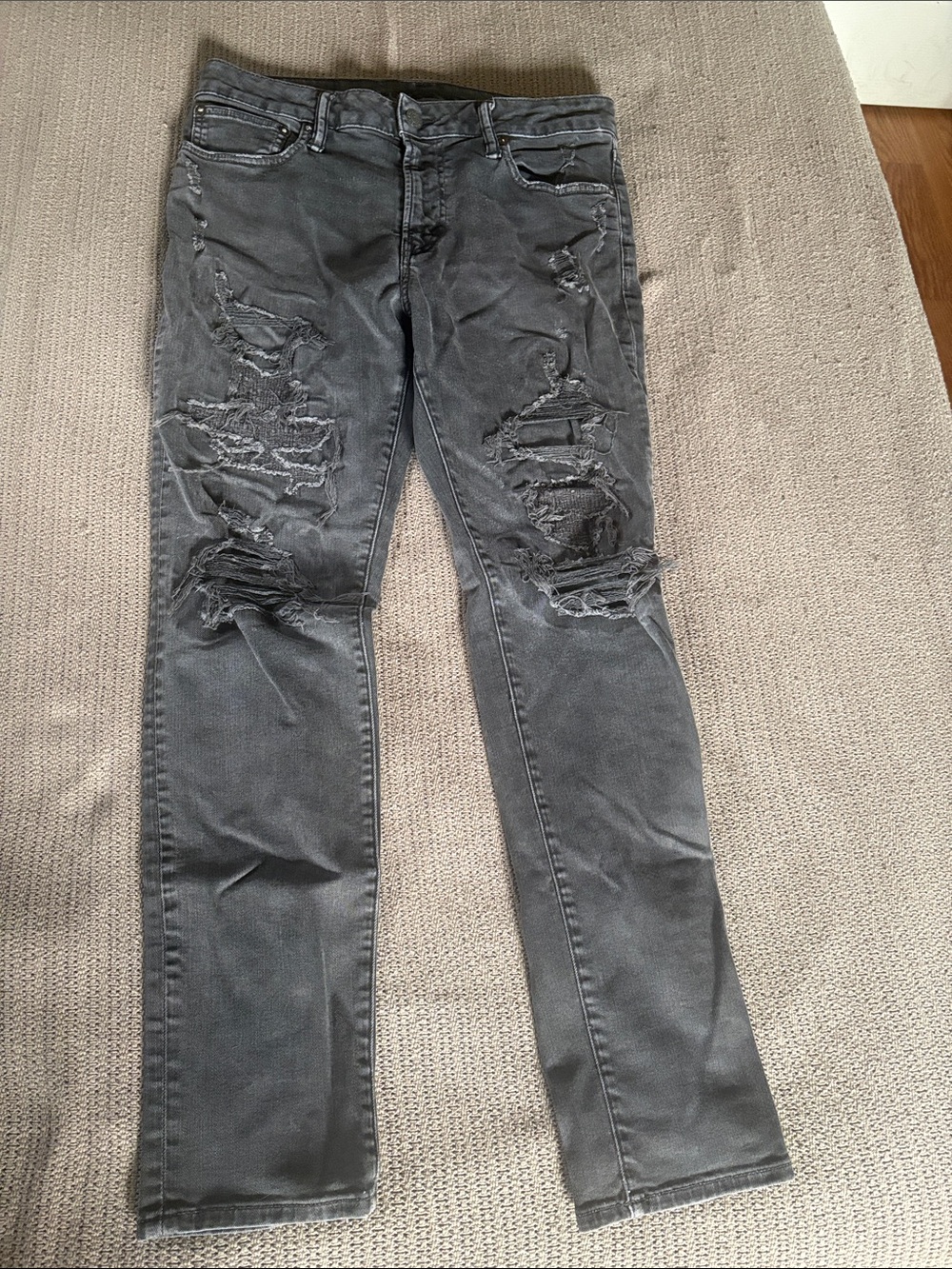 American Eagle Outfitters Men's Black Slim Straight Ripped Jeans